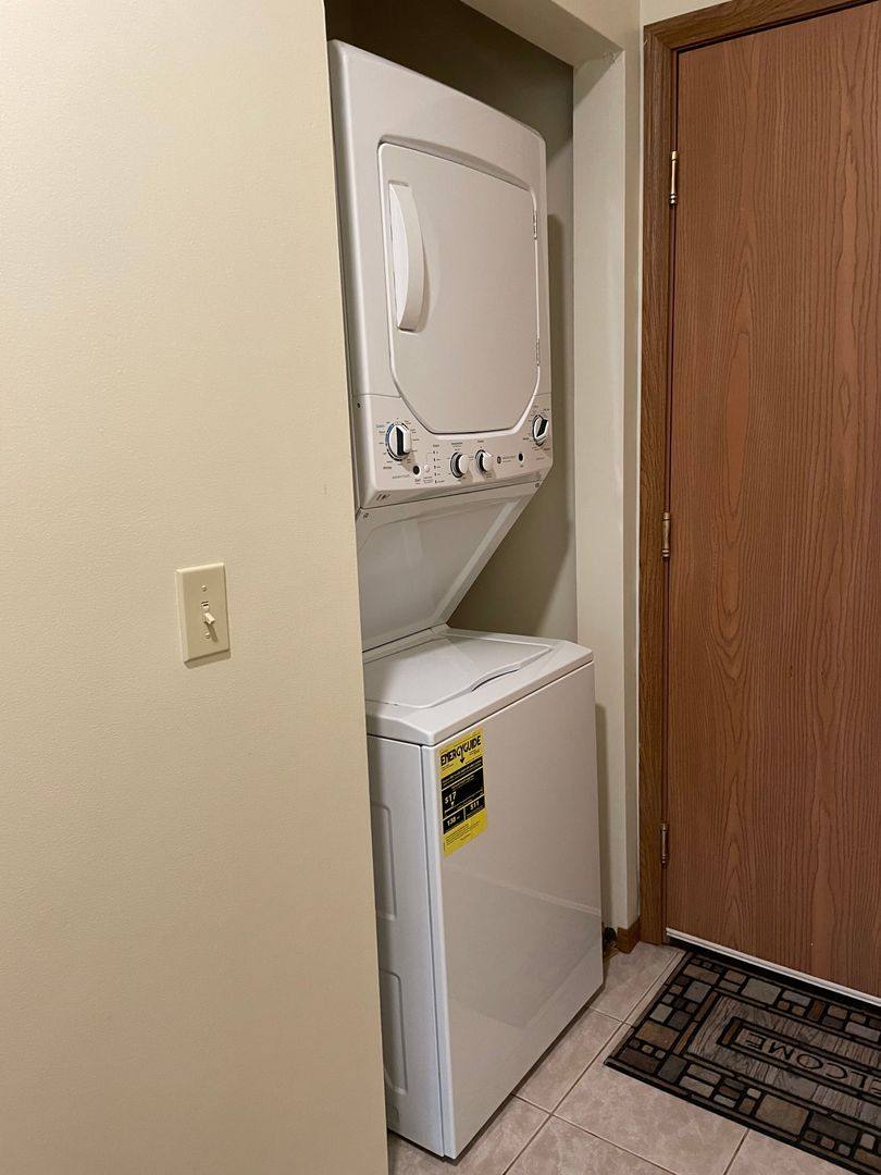 Apartment for rent at 181 Maplewood Dr, Cortland, OH 44410