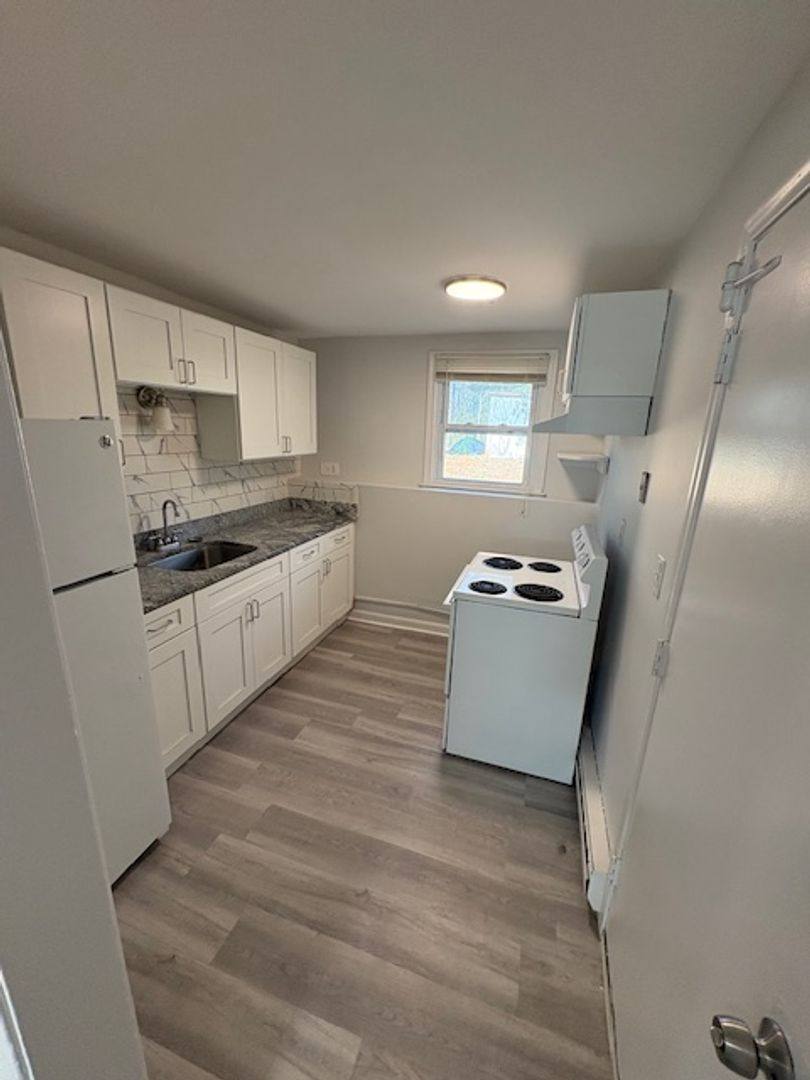 Apartment for rent at 11 Foote Rd #5, Burlington, CT 06013