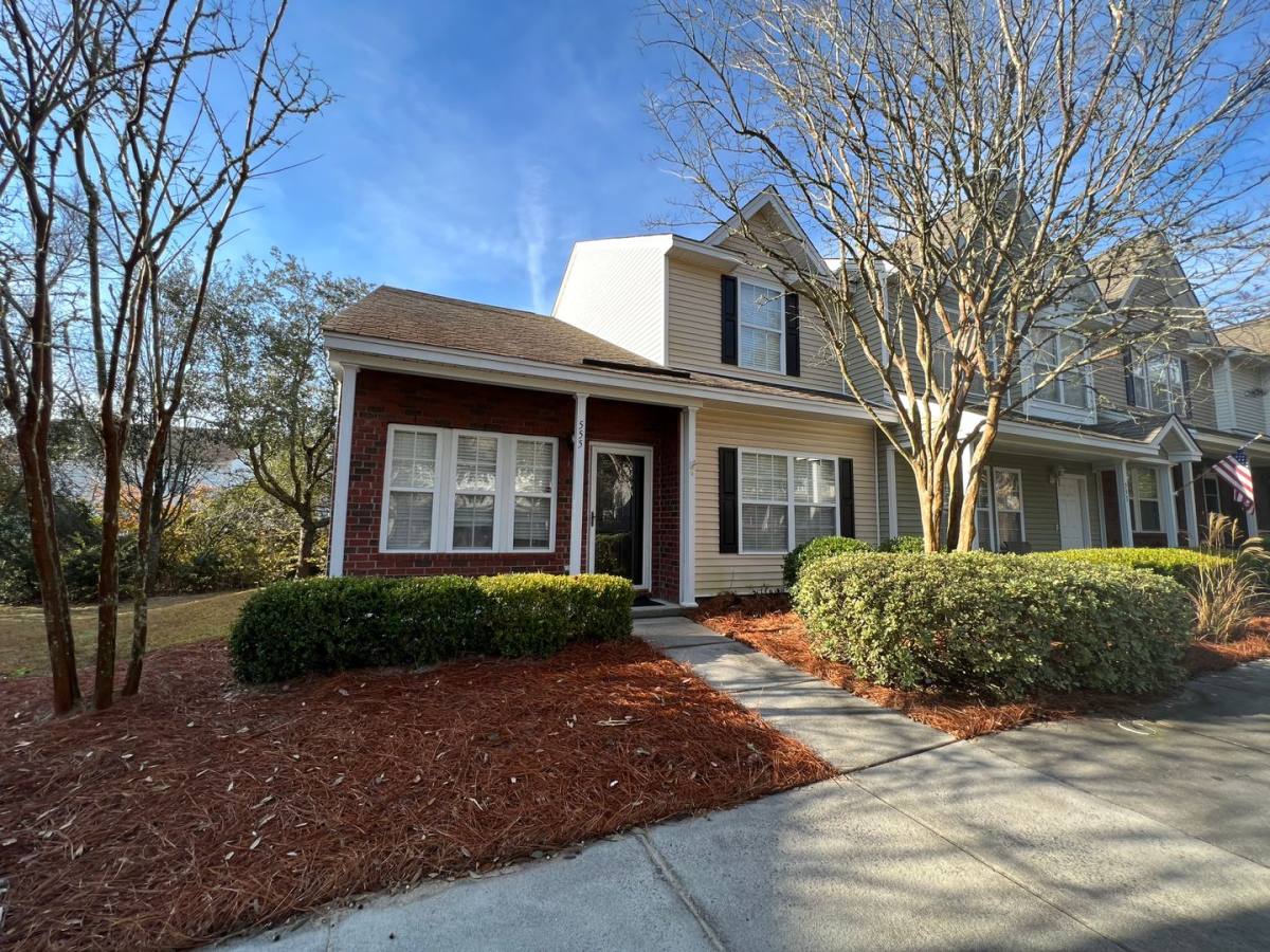 Townhouse for rent at 555 Tayrn Dr, Charleston, SC 29492