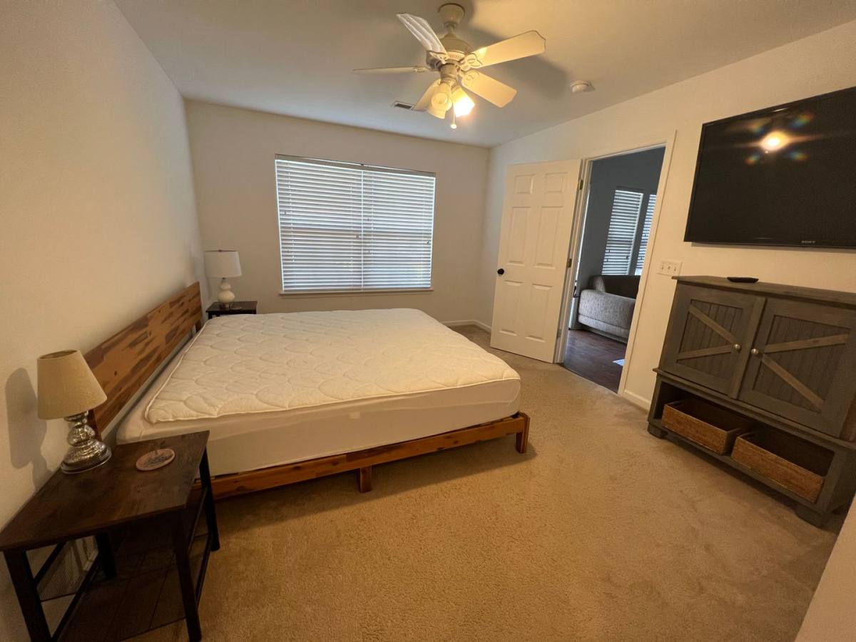 Townhouse for rent at 555 Tayrn Dr, Charleston, SC 29492