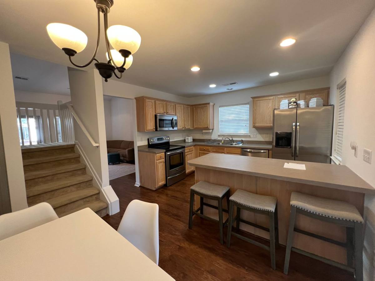 Townhouse for rent at 555 Tayrn Dr, Charleston, SC 29492