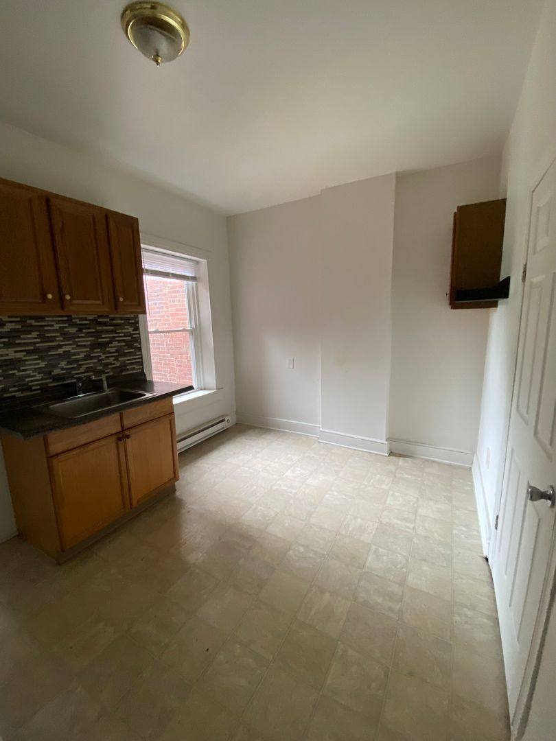 Apartment for rent at 1130 Willow St, Lebanon, PA 17046