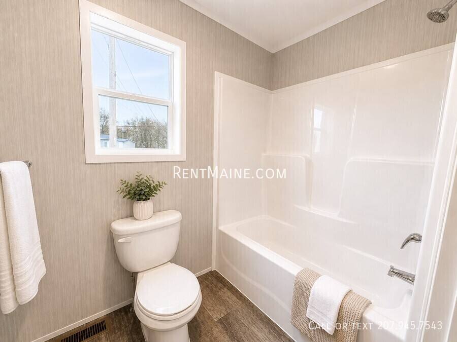 Apartment for rent at 131 D St, Pittsfield, ME 04967