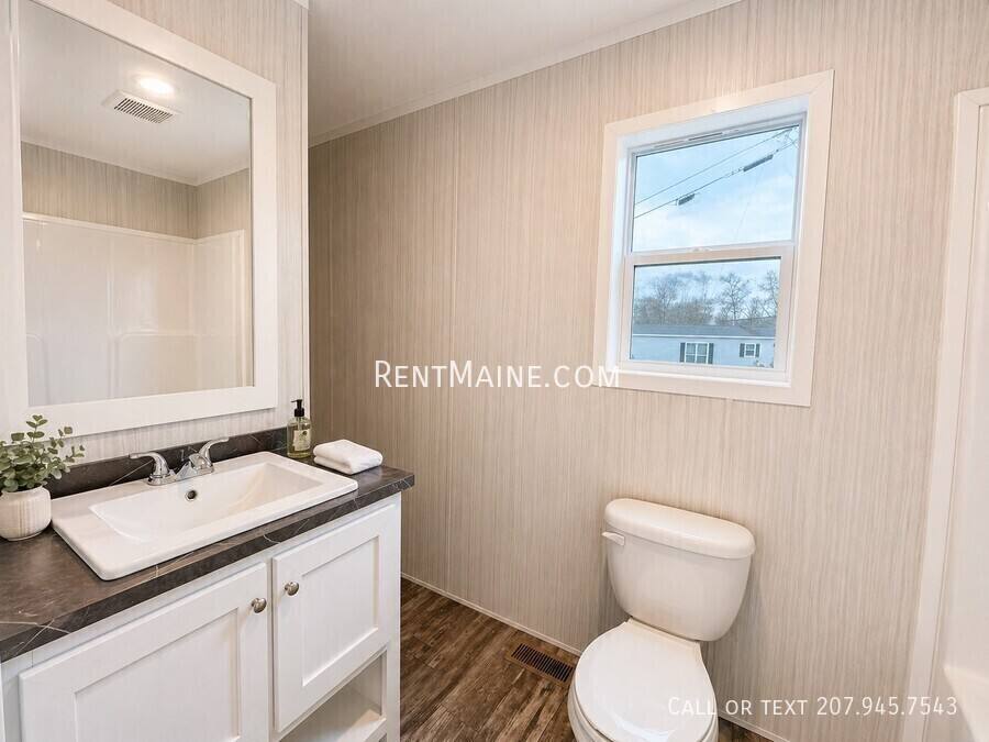 Apartment for rent at 131 D St, Pittsfield, ME 04967
