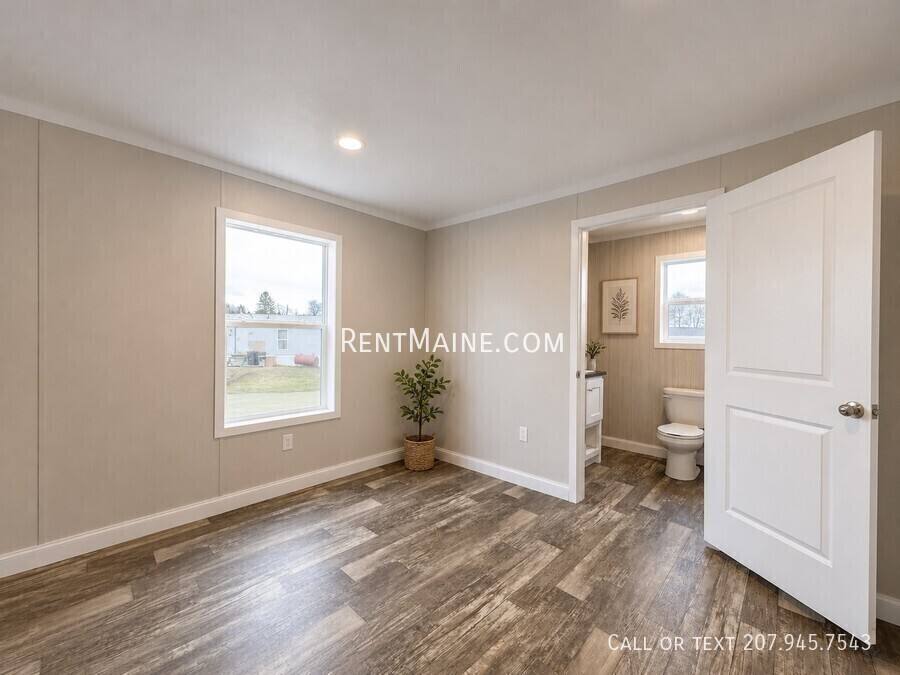 Apartment for rent at 131 D St, Pittsfield, ME 04967