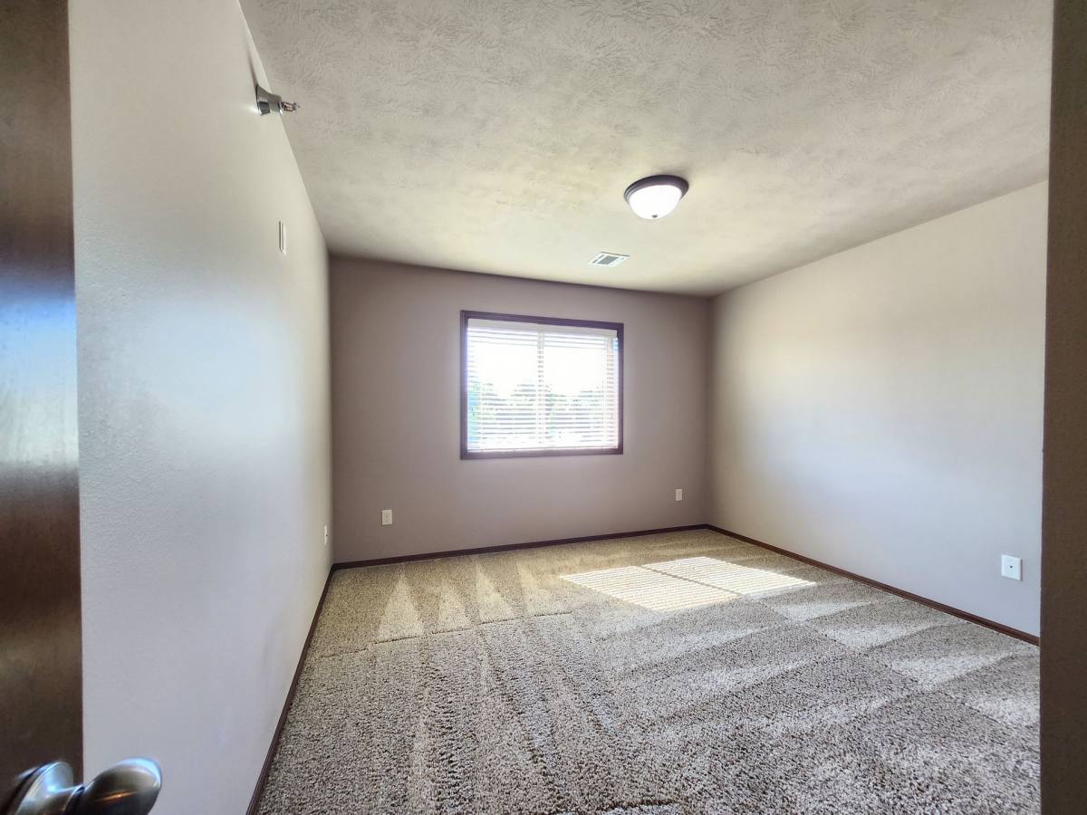 Apartment for rent at 3600 S Sycamore Ave, Sioux Falls, SD 57110