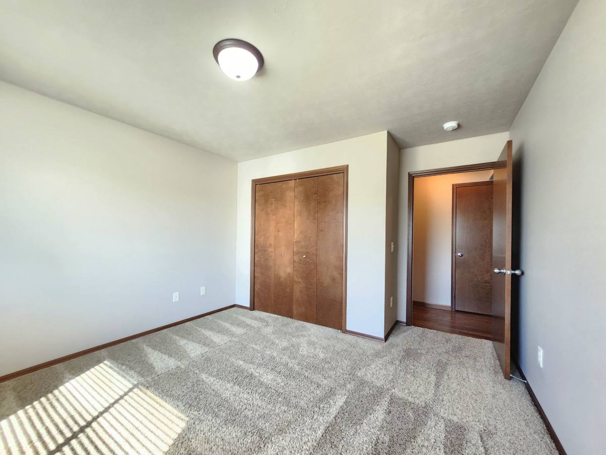 Apartment for rent at 3600 S Sycamore Ave, Sioux Falls, SD 57110