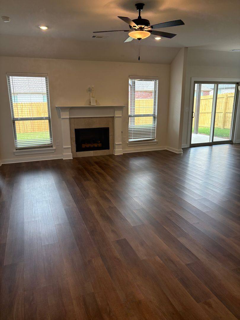 House for rent at 1108 Calla Lily Ave, Lowell, AR 72745