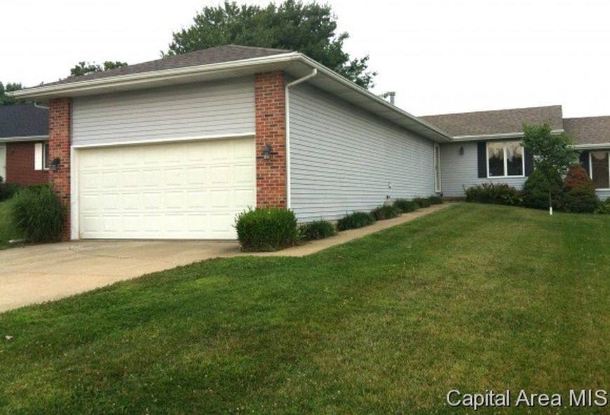 House for rent at 4044 Oak Brook, Springfield, IL 62711