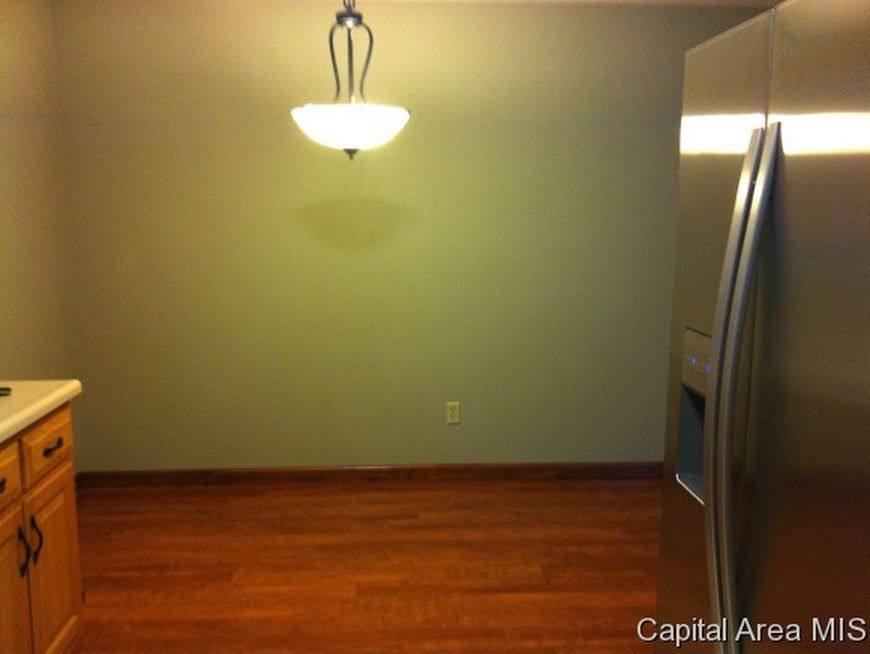 House for rent at 4044 Oak Brook, Springfield, IL 62711
