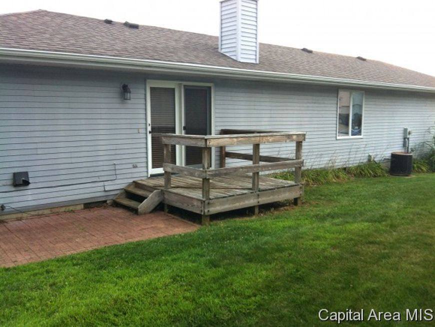 House for rent at 4044 Oak Brook, Springfield, IL 62711