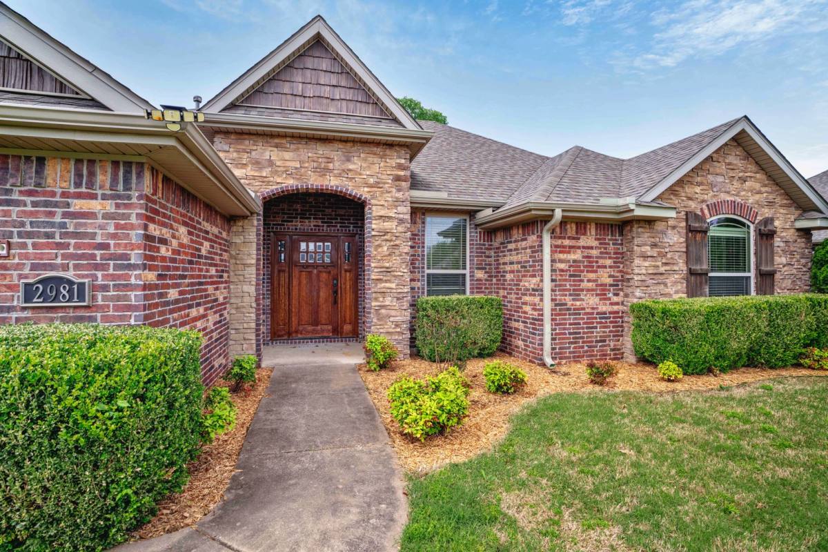 House for rent at 2981 N Raven Lane, Fayetteville, AR 72704