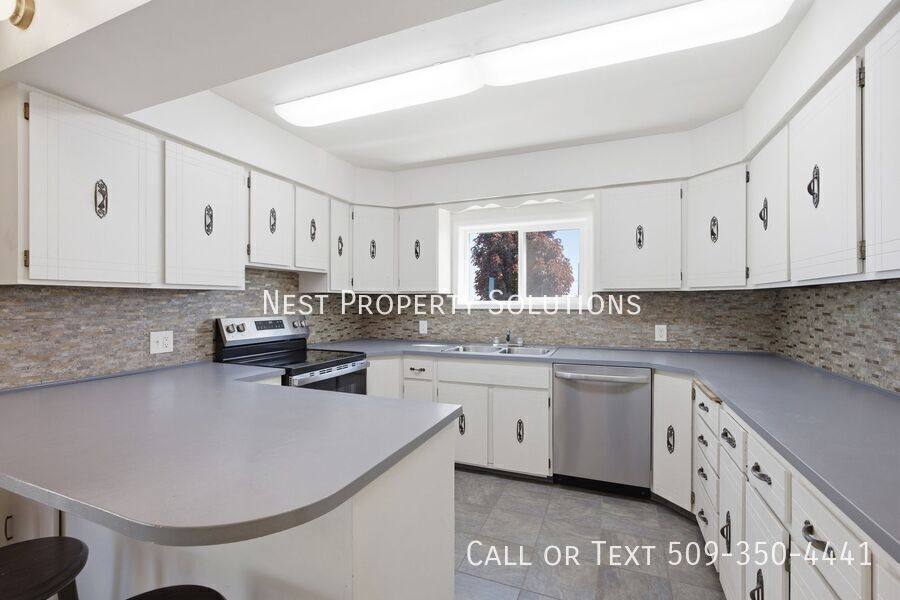 Apartment for rent at 13526 N Frontage Rd, Moses Lake, WA 98837