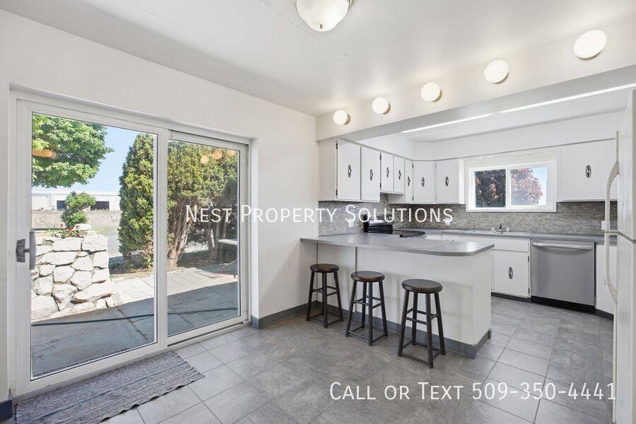 Apartment for rent at 13526 N Frontage Rd, Moses Lake, WA 98837