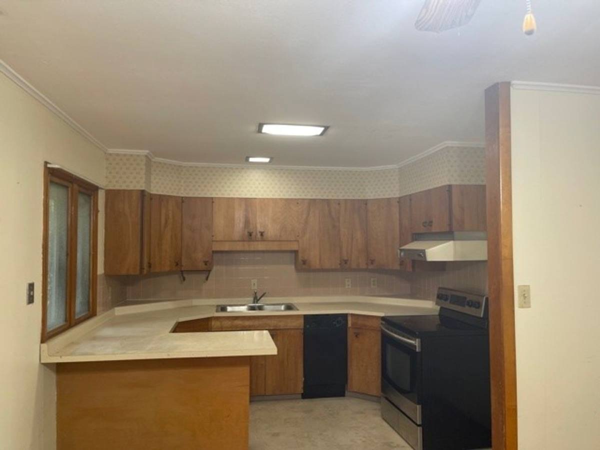 House for rent at 1415 S Western Ave, Champaign, IL 61821