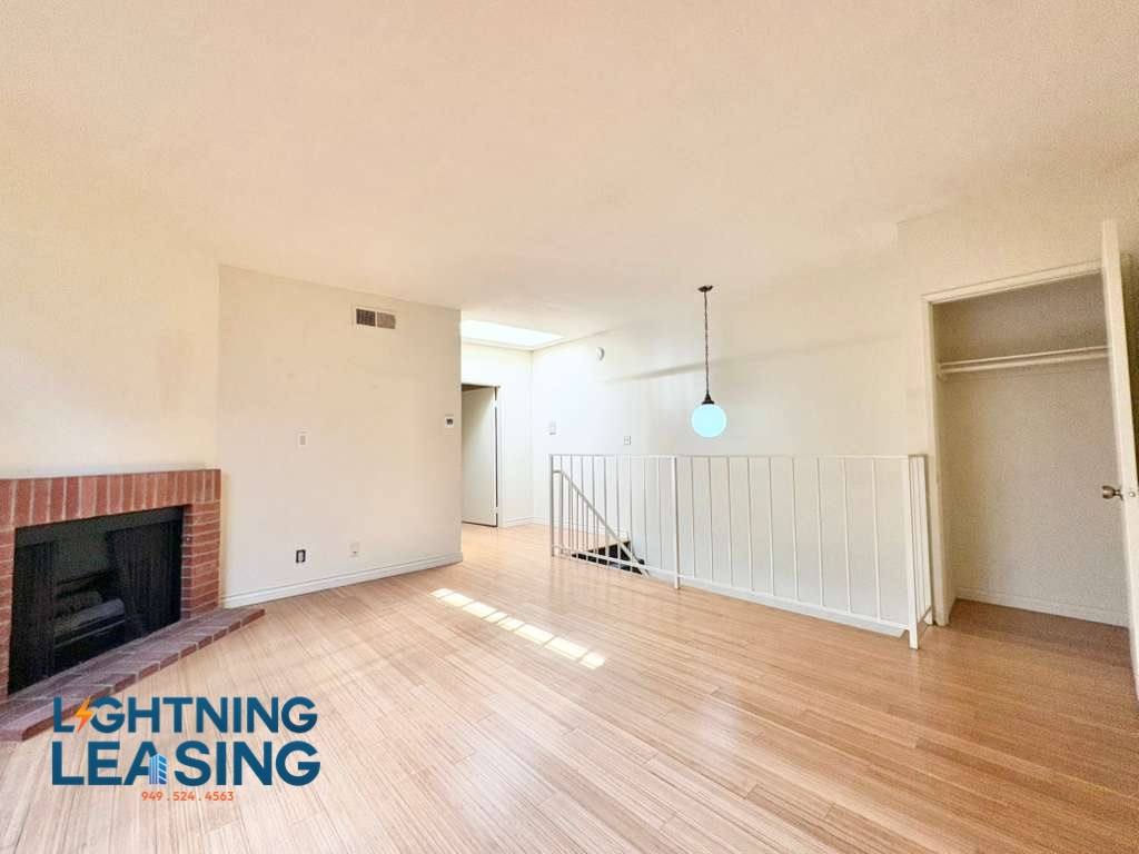 Townhouse for rent at 4455 Vista Del Monte Ave #4A, Sherman Oaks, CA 91403