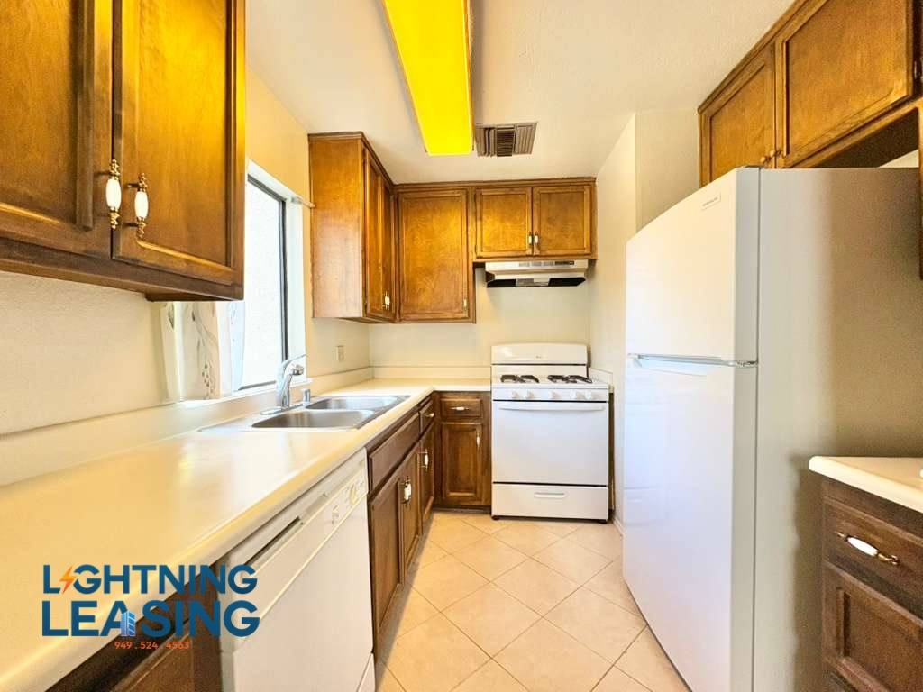 Townhouse for rent at 4455 Vista Del Monte Ave #4A, Sherman Oaks, CA 91403