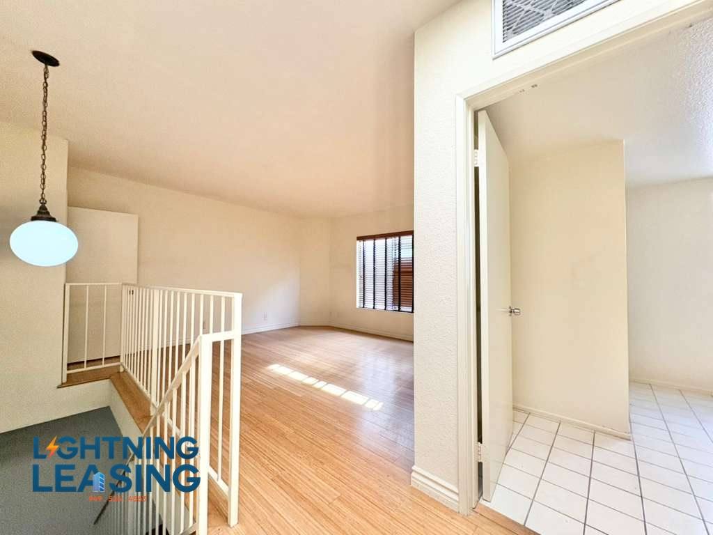 Townhouse for rent at 4455 Vista Del Monte Ave #4A, Sherman Oaks, CA 91403