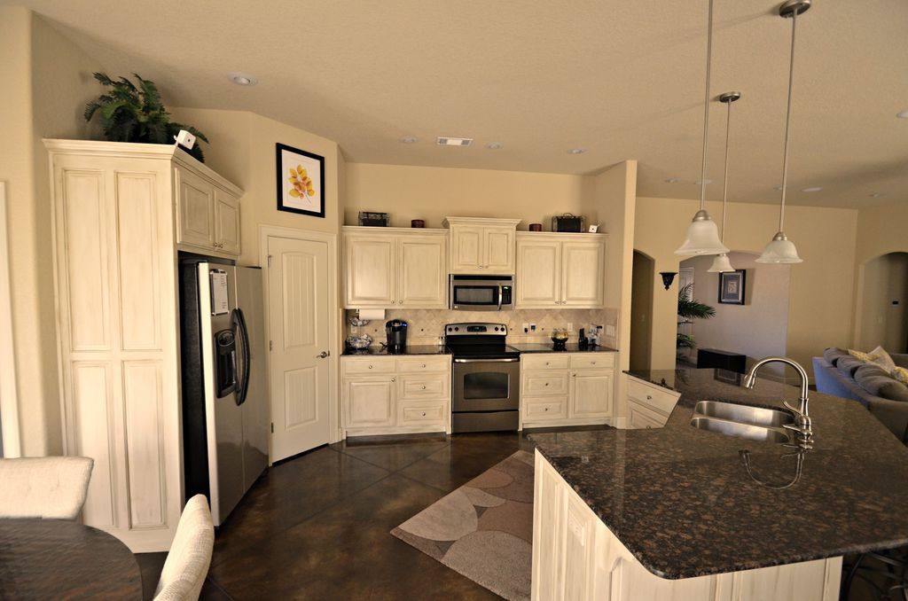 House for rent at 3625 W Mountain View Dr, Fayetteville, AR 72704