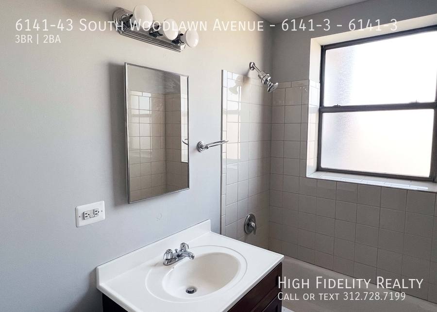 Apartment for rent at 6141-43 S Woodlawn Ave #3, Chicago, IL 60637