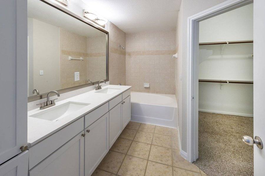 Apartment for rent at 4001 Fannin St #1808, Houston, TX 77004