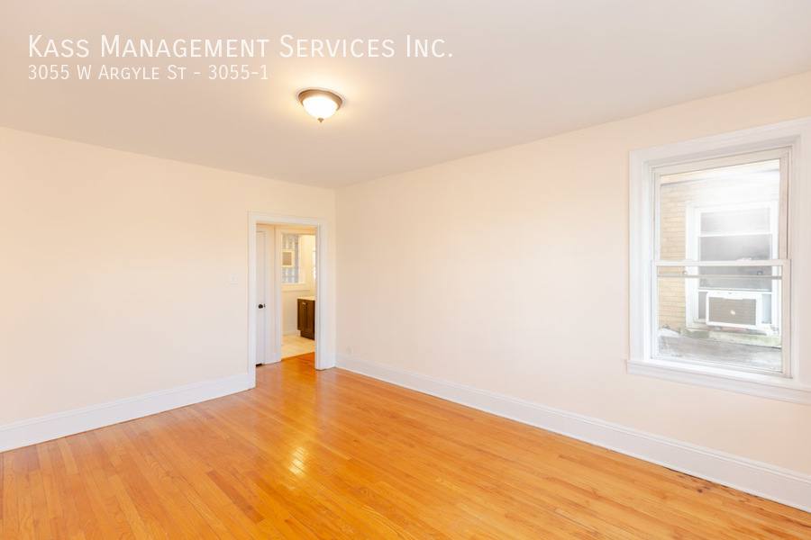 Apartment for rent at 3055 W Argyle St #1, Chicago, IL 60625