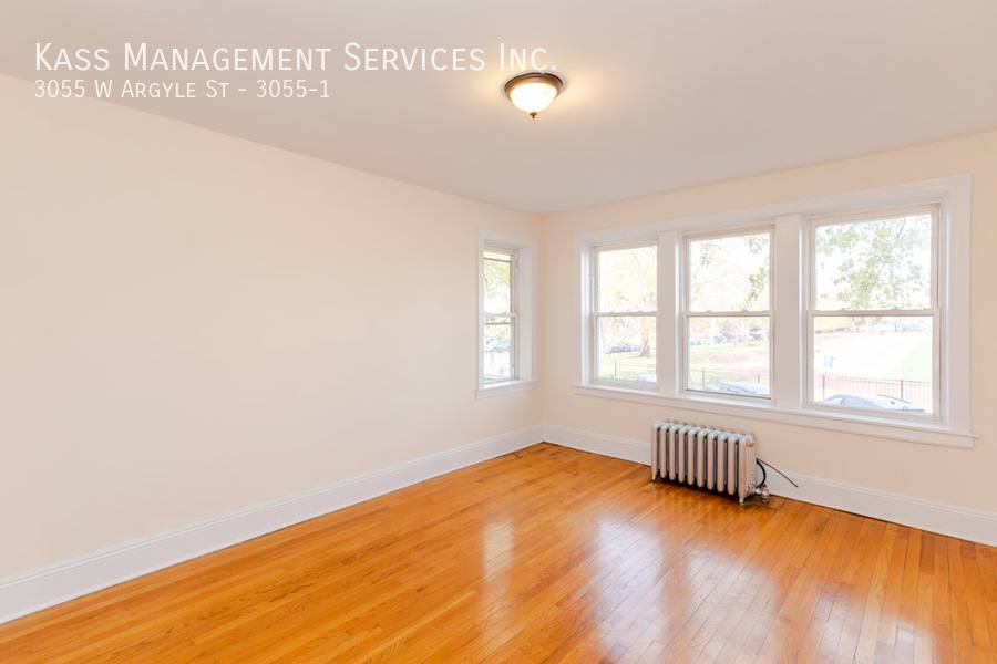 Apartment for rent at 3055 W Argyle St #1, Chicago, IL 60625