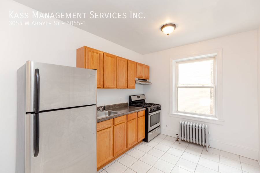 Apartment for rent at 3055 W Argyle St #1, Chicago, IL 60625
