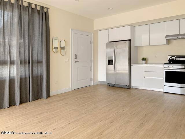 Apartment for rent at 60 S Vinedo Ave #301, Pasadena, CA 91107