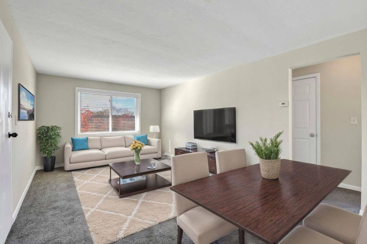 Apartment for rent at 17105 Madison Ave, Lakewood, OH 44107