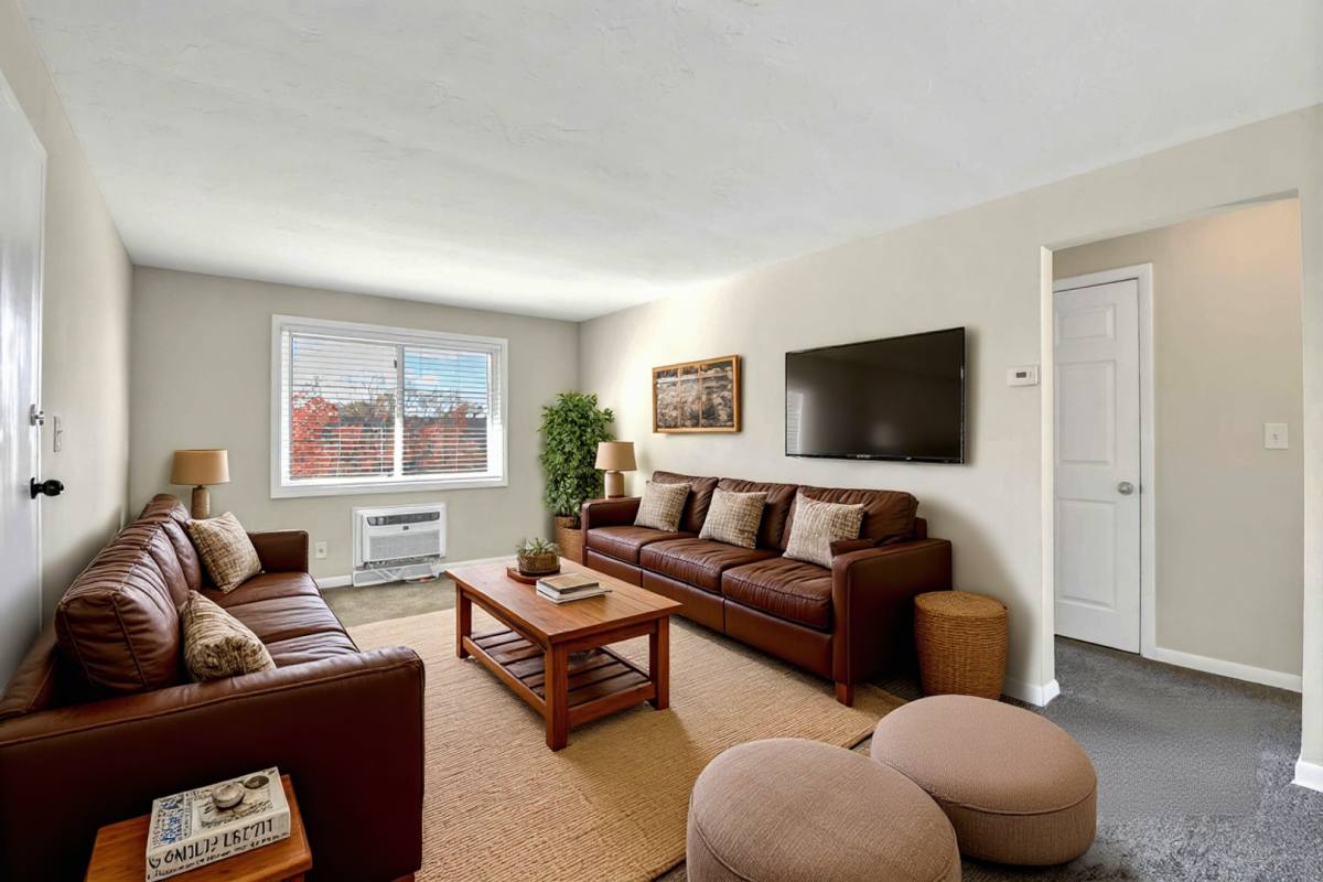 Apartment for rent at 17105 Madison Ave, Lakewood, OH 44107