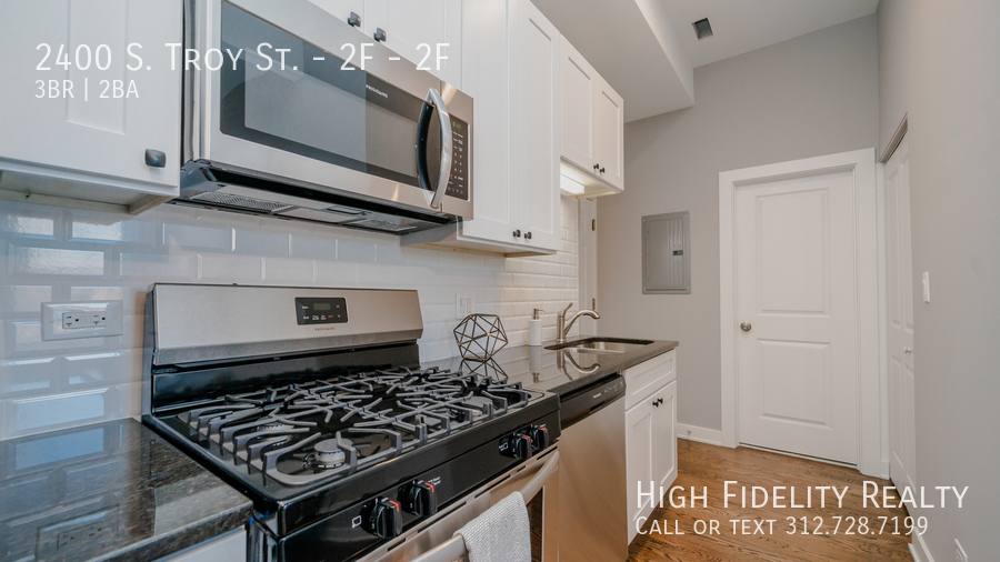 Condo for rent at 2400 S Troy St #2F, Chicago, IL 60623