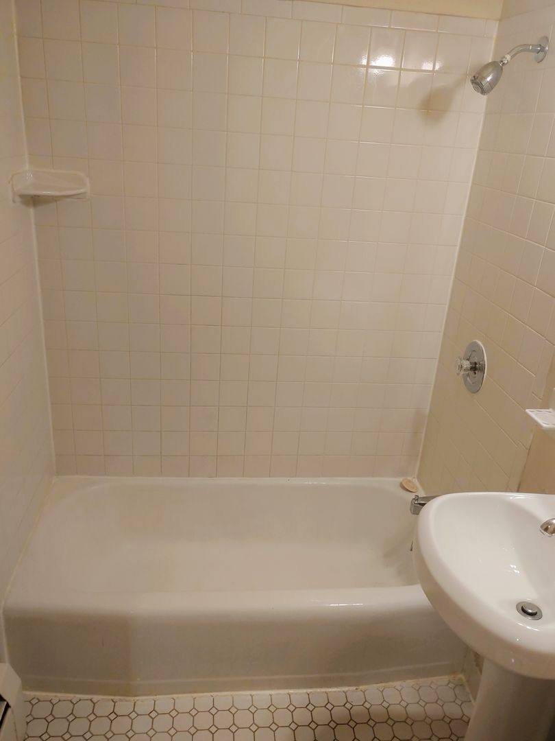 Apartment for rent at 1112 E Knapp St, Milwaukee, WI 53202