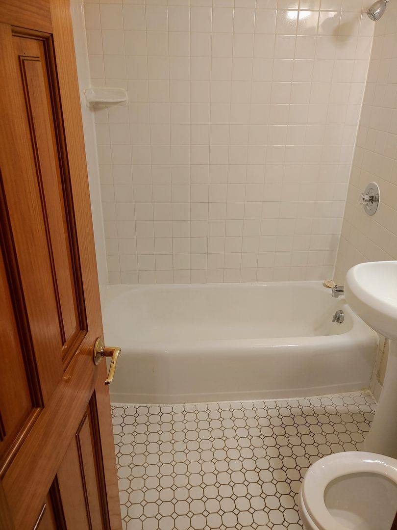 Apartment for rent at 1112 E Knapp St, Milwaukee, WI 53202