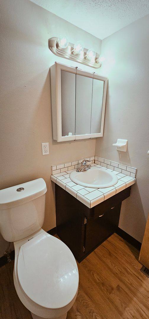 Apartment for rent at 384 Gatewood Rd, Mansfield, OH 44907