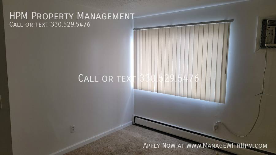 Apartment for rent at 719 E Waterloo Rd #A, Akron, OH 44306