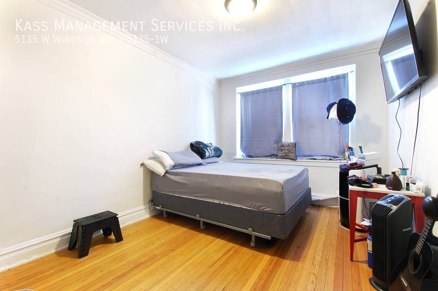 Apartment for rent at 5135 W Windsor Ave #1W, Chicago, IL 60630