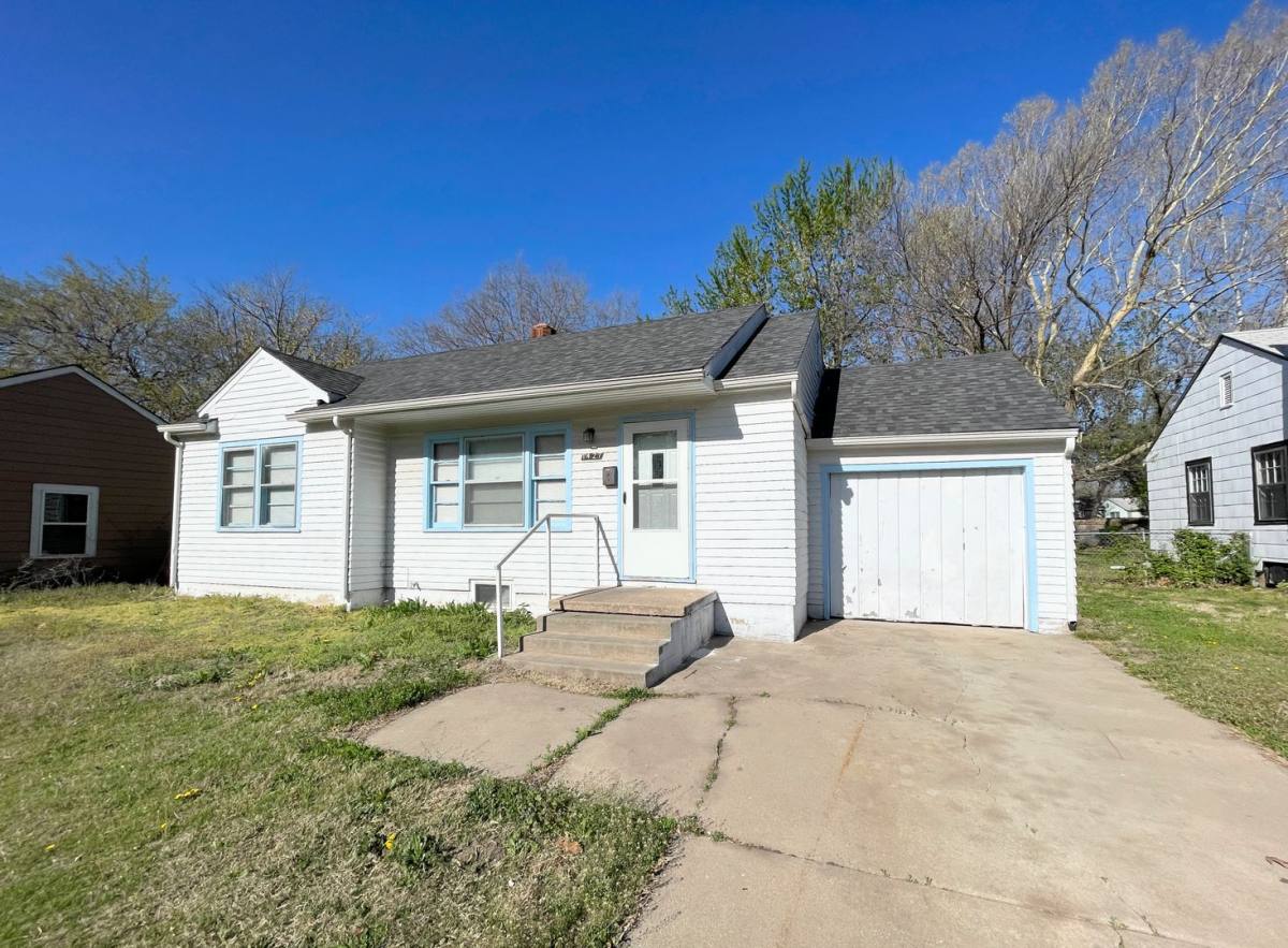 House for rent at 1427 N Harding Ave, Wichita, KS 67208
