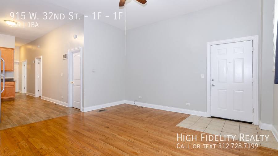 Apartment for rent at 915 W 32nd St #1F, Chicago, IL 60608