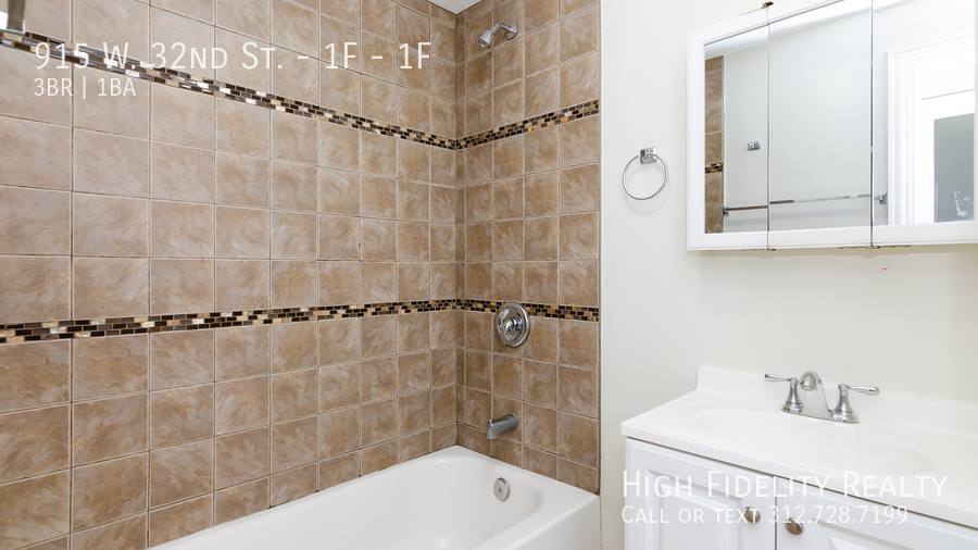 Apartment for rent at 915 W 32nd St #1F, Chicago, IL 60608
