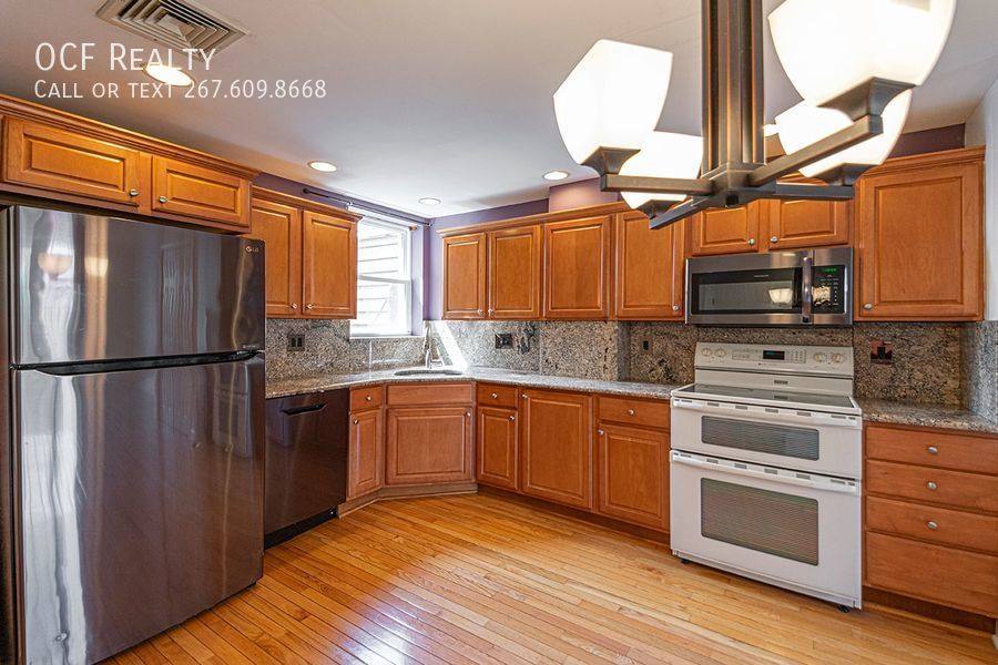 Apartment for rent at 1635 E Passyunk Ave #2, Philadelphia, PA 19148