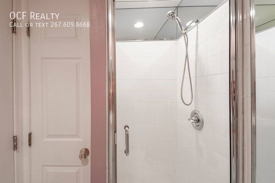 Apartment for rent at 1635 E Passyunk Ave #2, Philadelphia, PA 19148