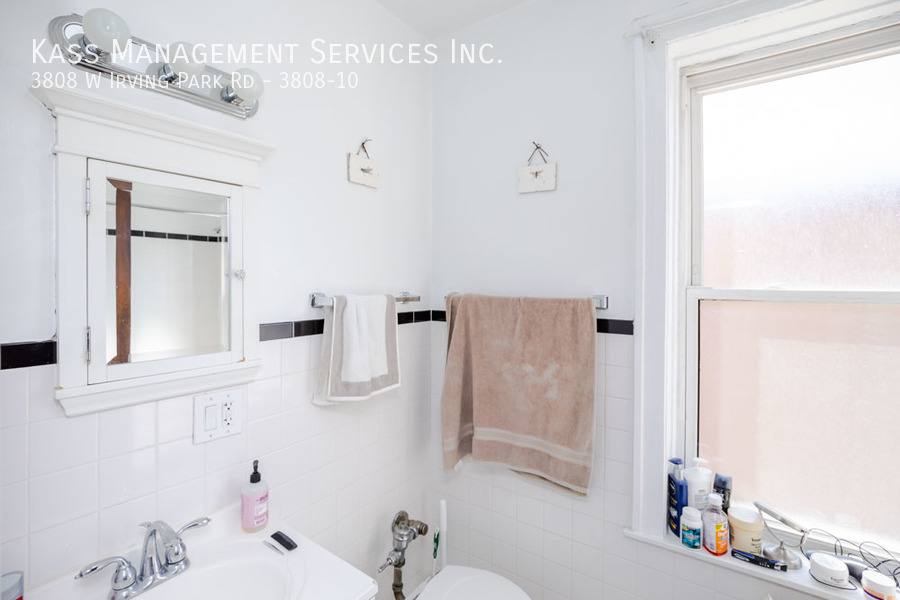 Apartment for rent at 3808 W Irving Park Rd #10, Chicago, IL 60618