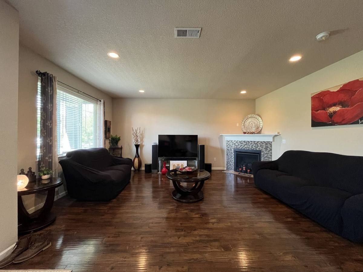 House for rent at 7114 NW 167th Ave, Portland, OR 97229