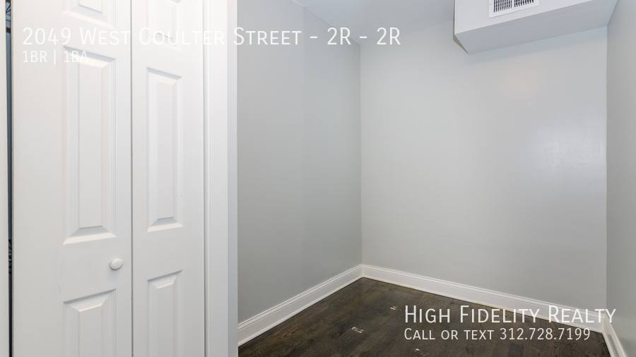 Apartment for rent at 2049 W Coulter St #2R, Chicago, IL 60608
