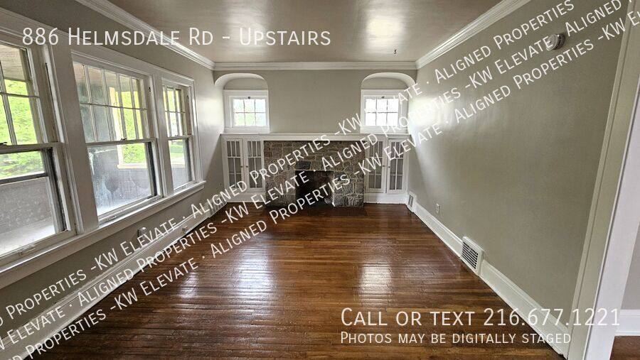 Apartment for rent at 886 Helmsdale Rd #UPSTAIRS, Cleveland, OH 44112