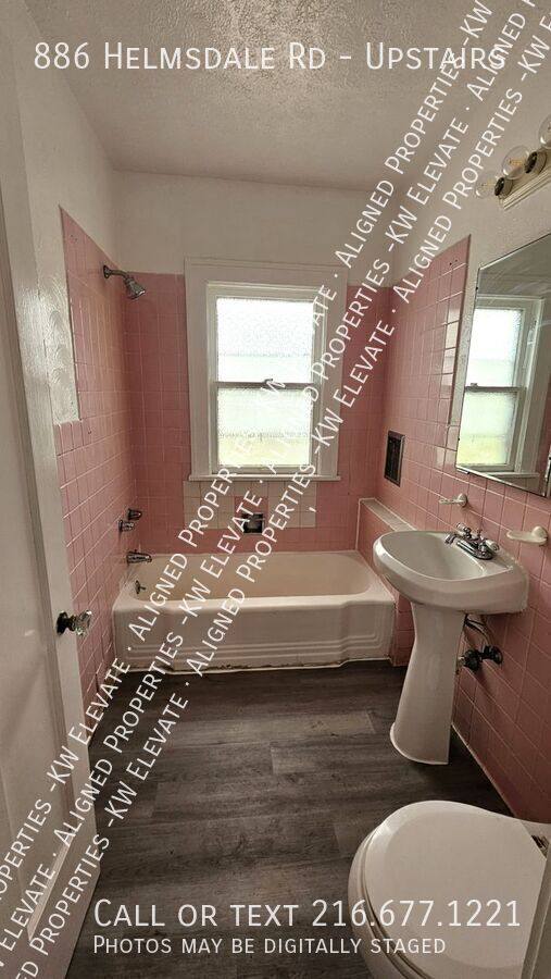 Apartment for rent at 886 Helmsdale Rd #UPSTAIRS, Cleveland, OH 44112