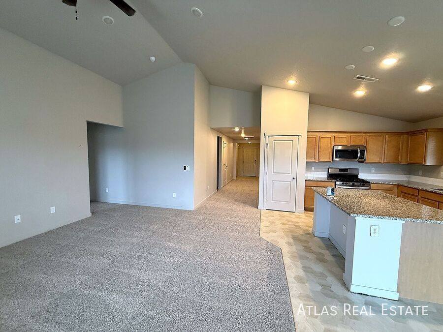 House for rent at 3007 N Cherry Grove Way, Star, ID 83669