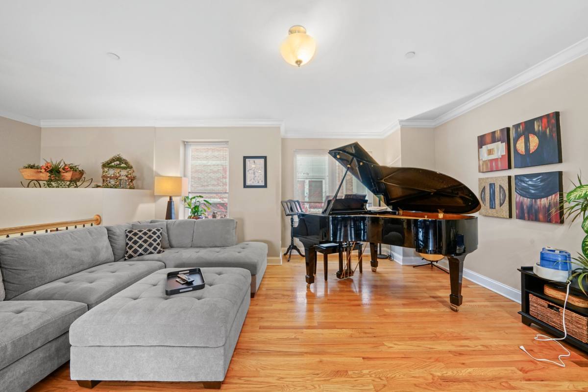 Townhouse for rent at 3930 Wehrman Ave, Schiller Park, IL 60176