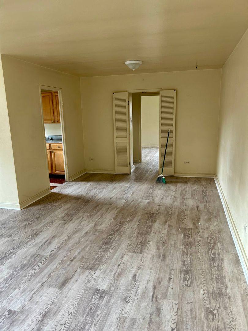 Apartment for rent at 5700 Fifth Ave, Pittsburgh, PA 15232